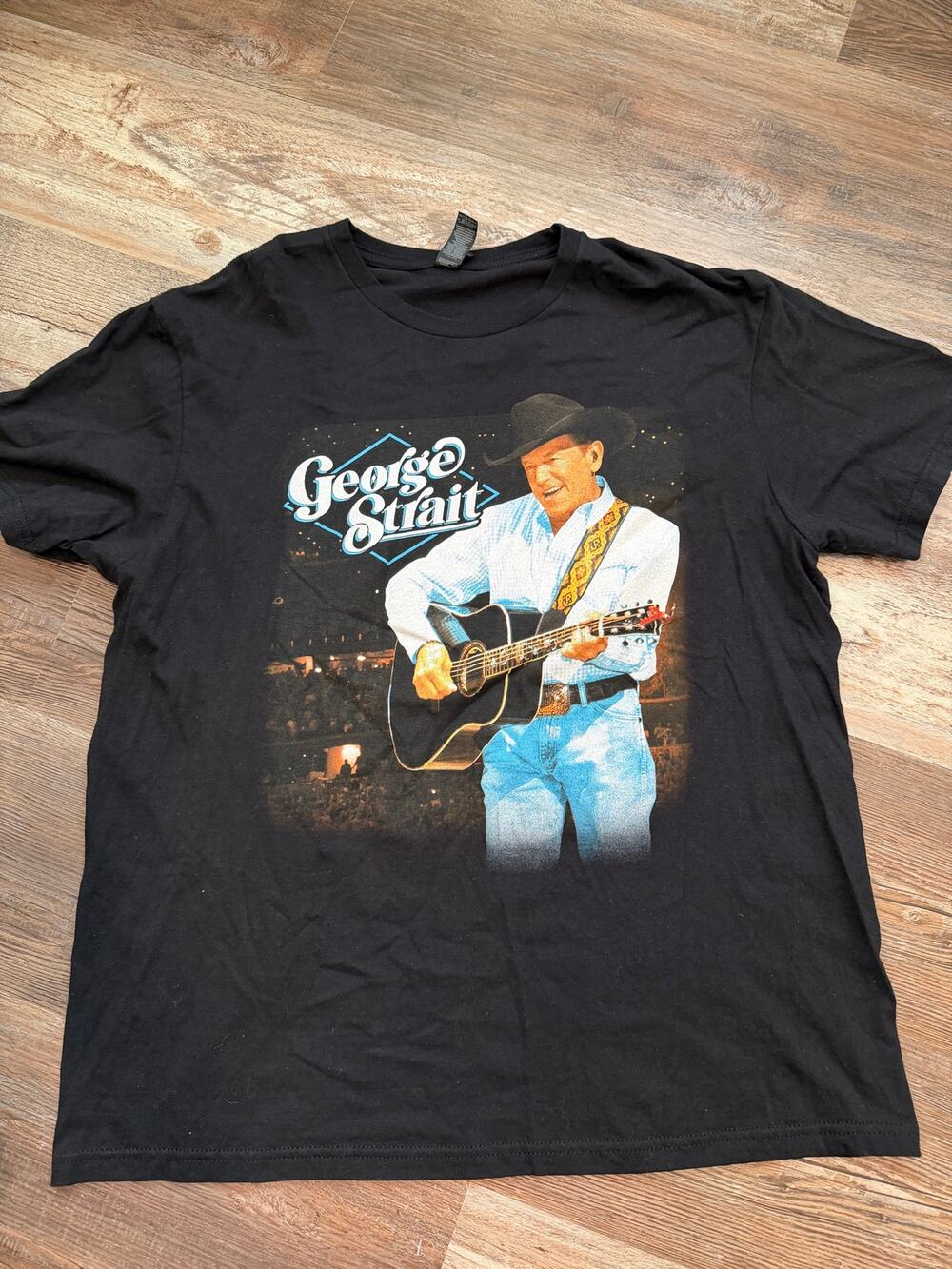 George Strait Concert Tour Shirt Gildan Brand size Large in Black EUC